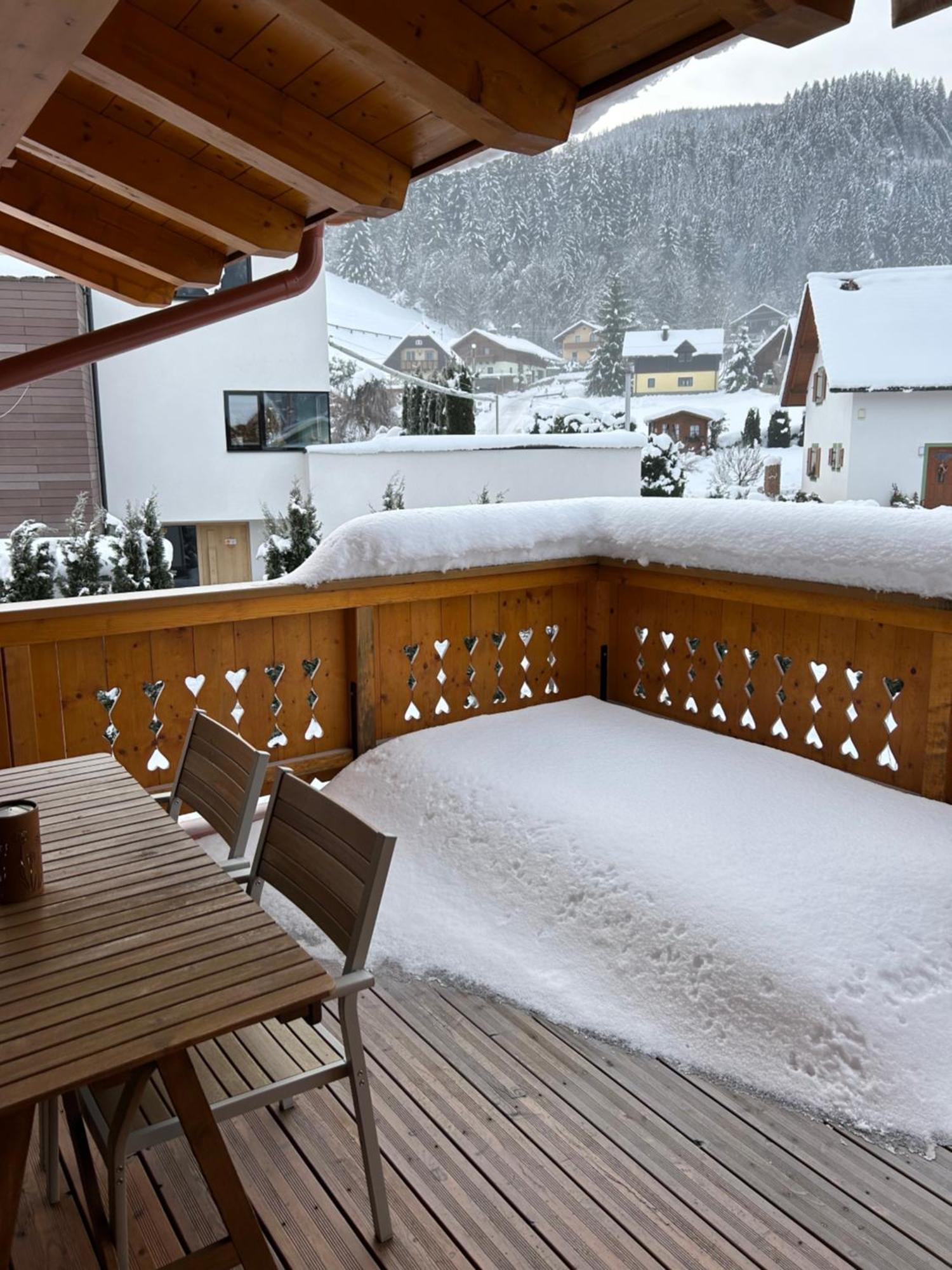 Appartementhaus Alma Luaran gambar